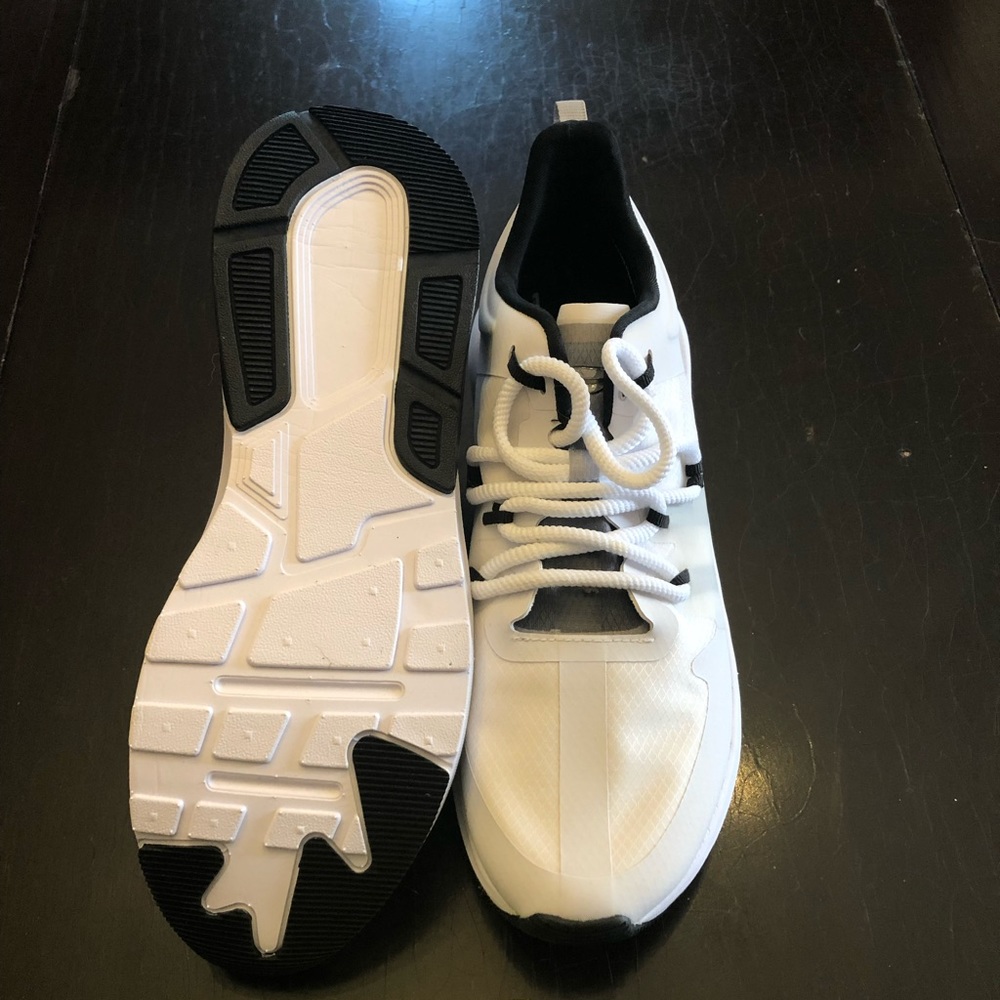 Fabletics sneakers